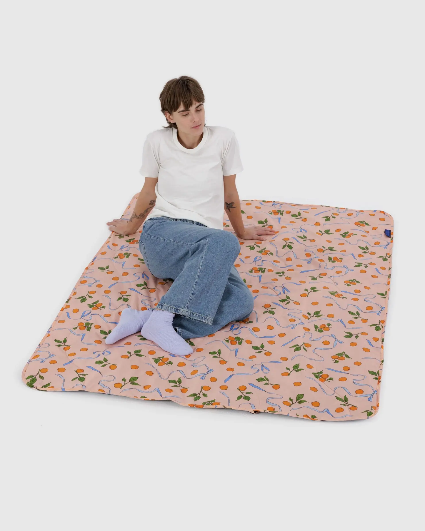 BagguPuffy Picnic Blanket - Apricots & Ribbons