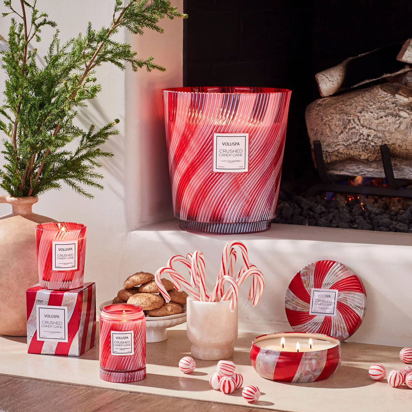 Voluspa Crushed Candy Cane- Limited Edition Hearth 5 Wick Glass Candle