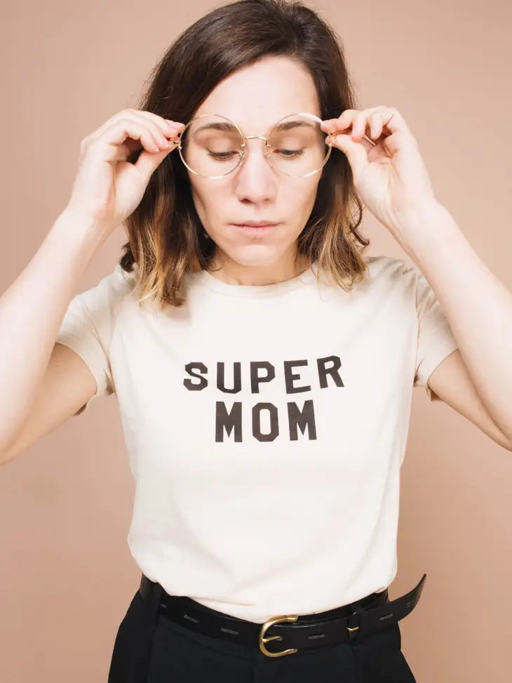Super Mom P E A C H E S