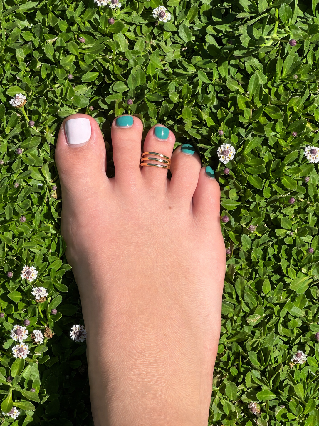 Jurate Sylvie Triple Band Gold Toe Ring