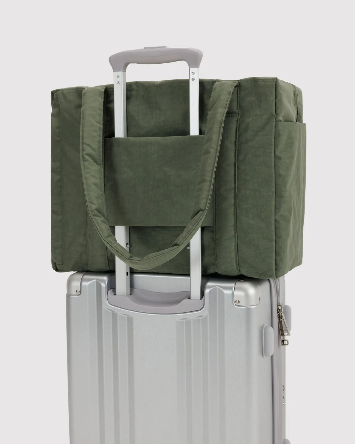BAGGU Small Cloud Carry- On- Caper