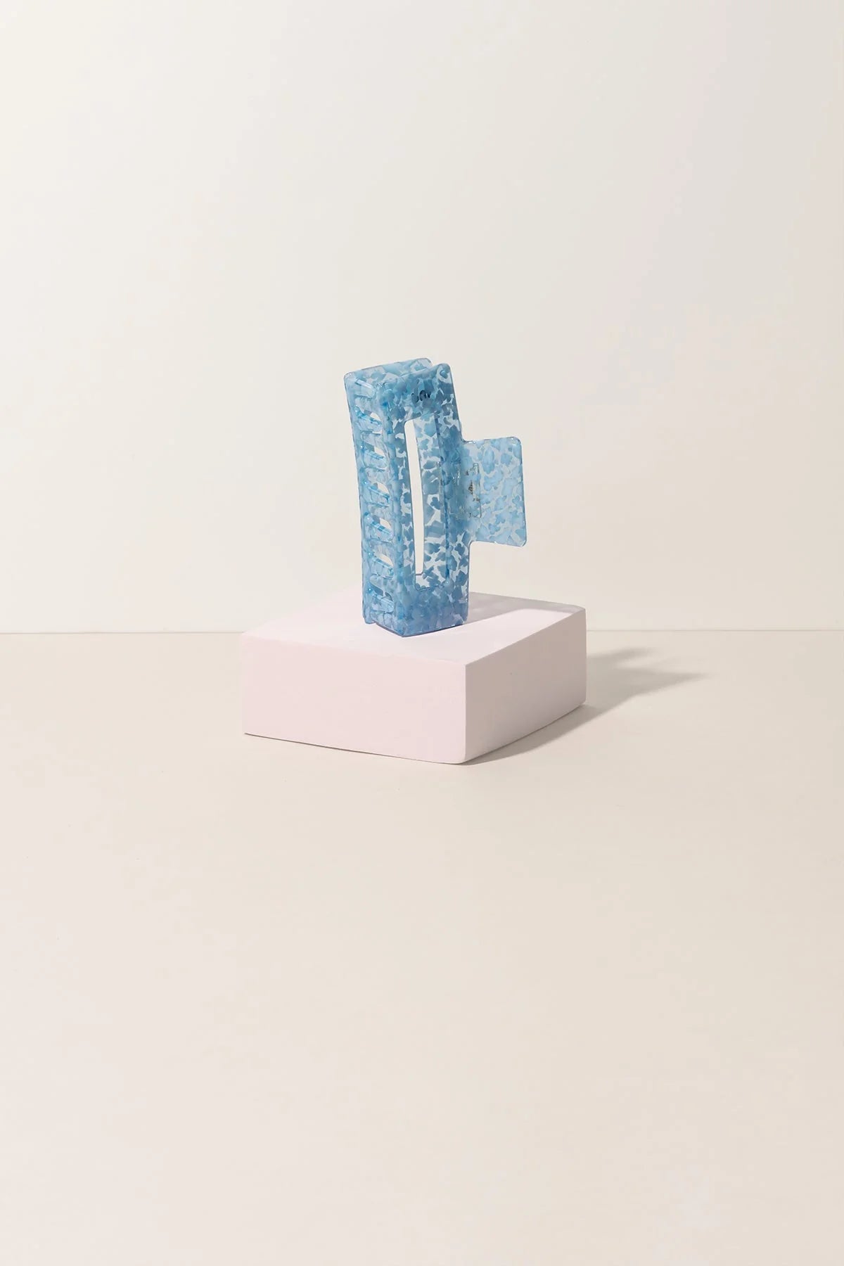 Pixie Woo Large Claw clip- Cloud