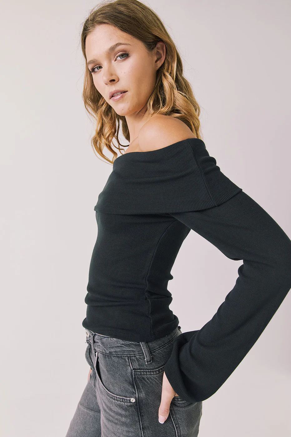 Chaser Pixie True Black Long Sleeve