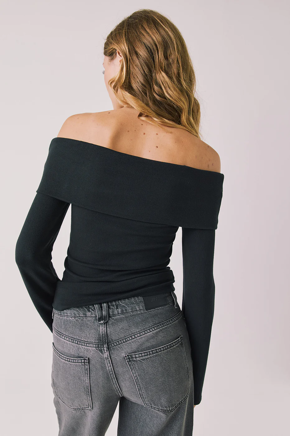 Chaser Pixie True Black Long Sleeve