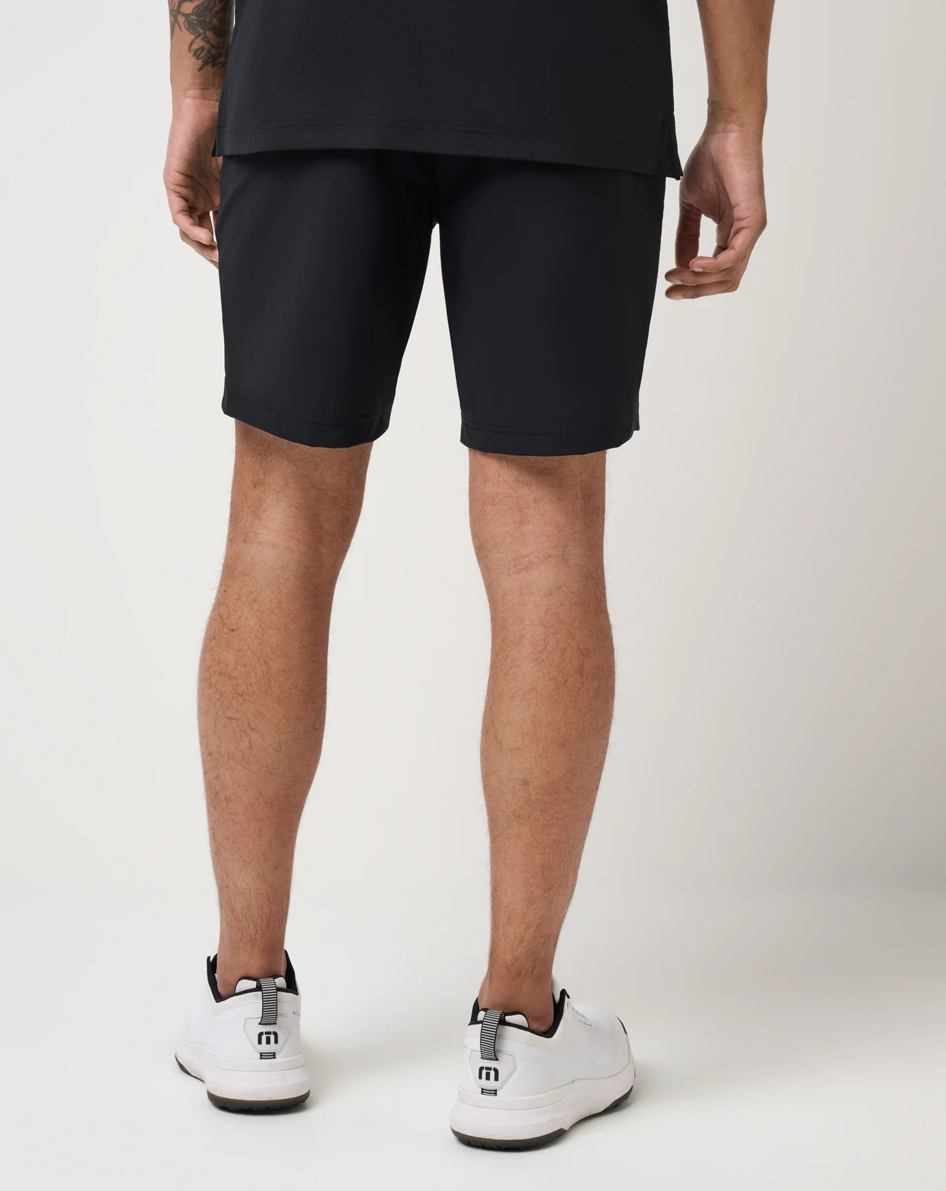 Travis Mathew Hero Hour Golf 8in Short- Black