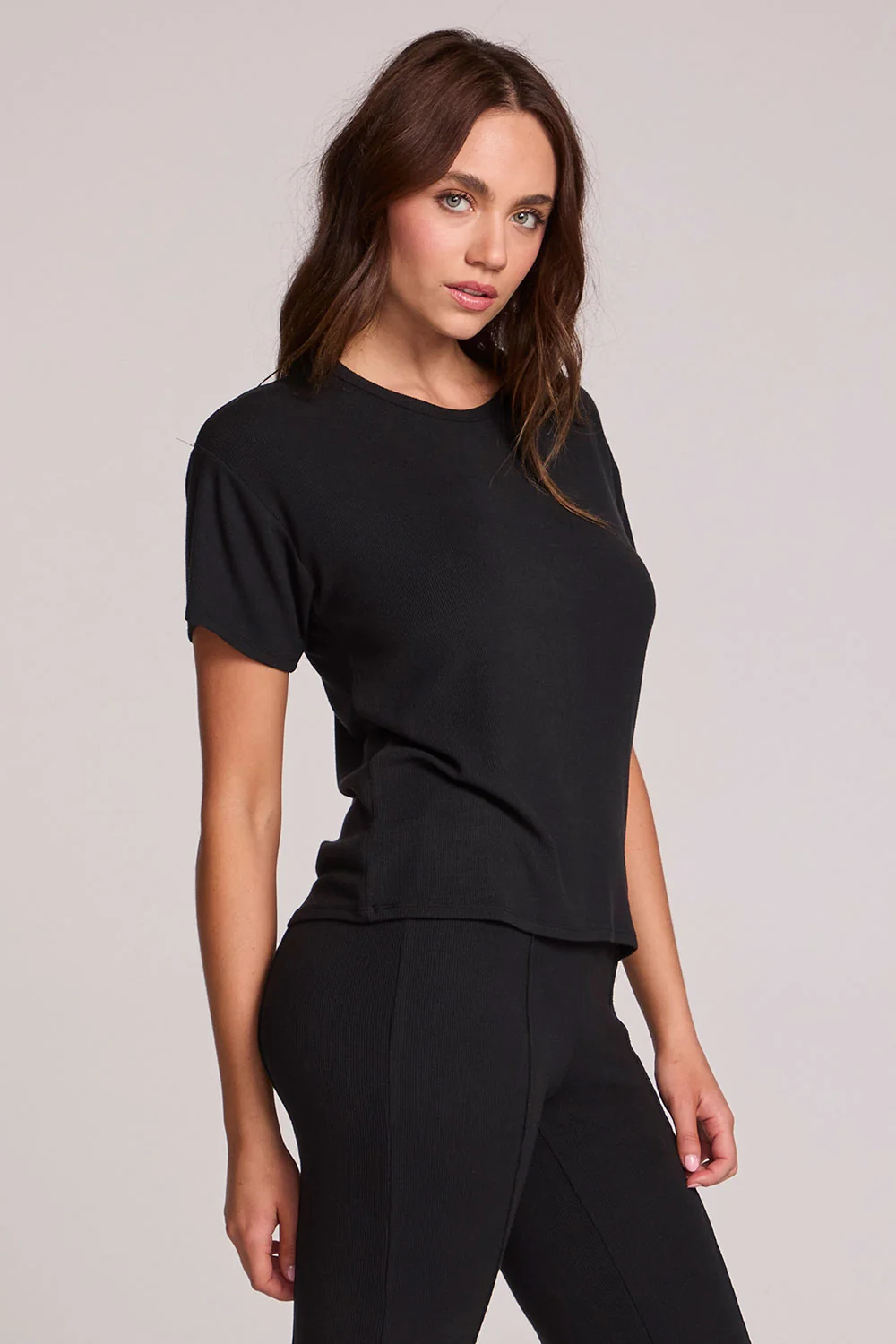 Chaser Leonor Black Tee
