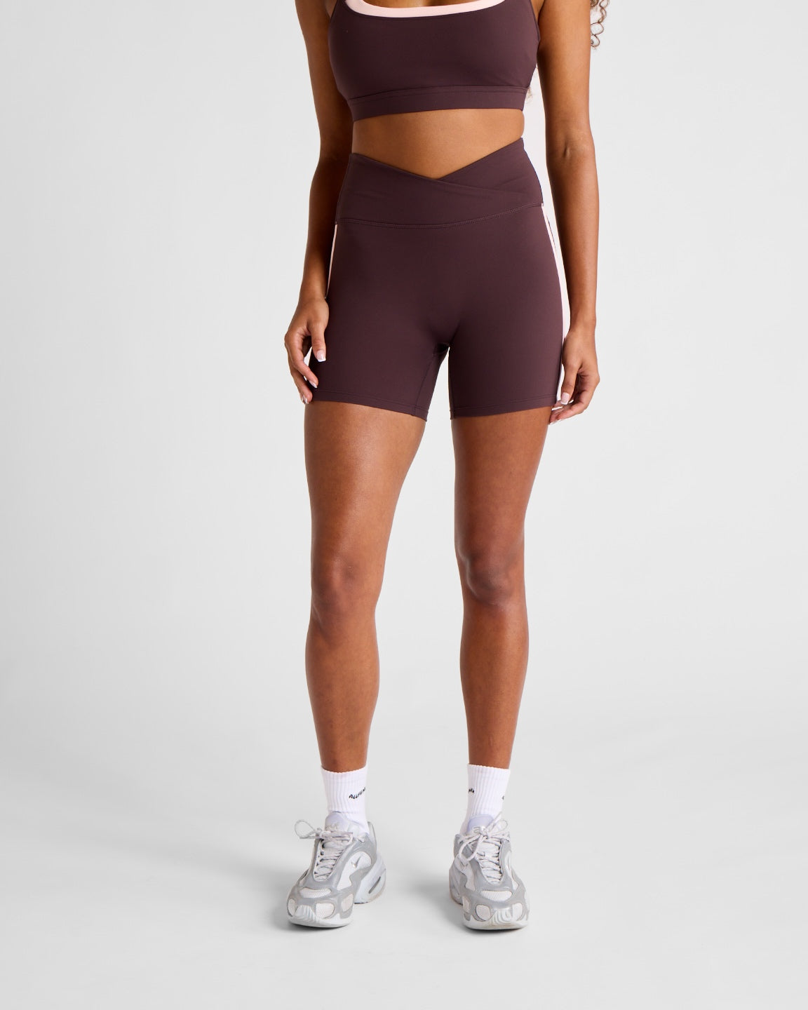 All Fenix Cloudcore 5" V-Waist Bike Shorts- Espresso/Rosequartz