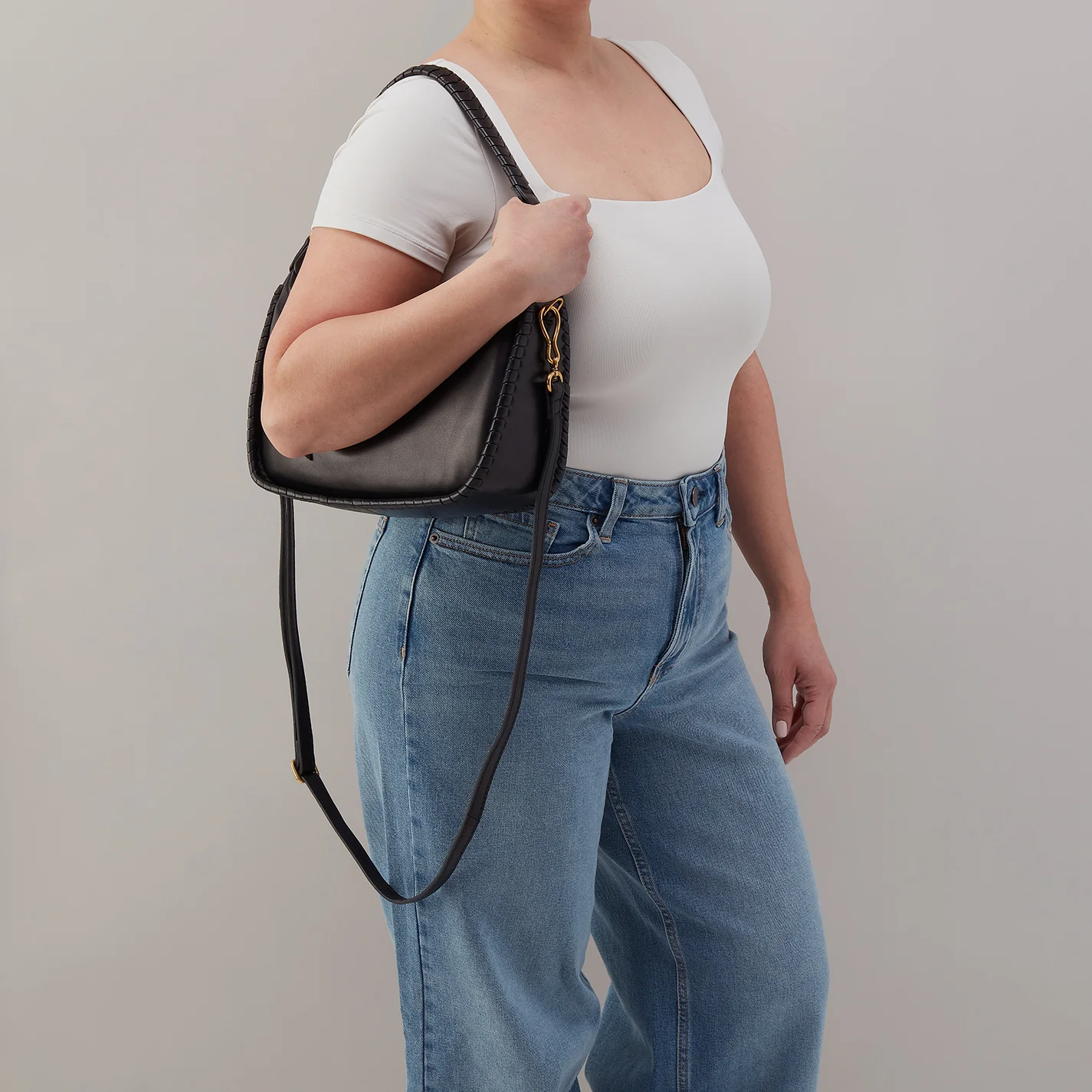 HOBO Mia Crescent HOBO in Smooth Leather- Black