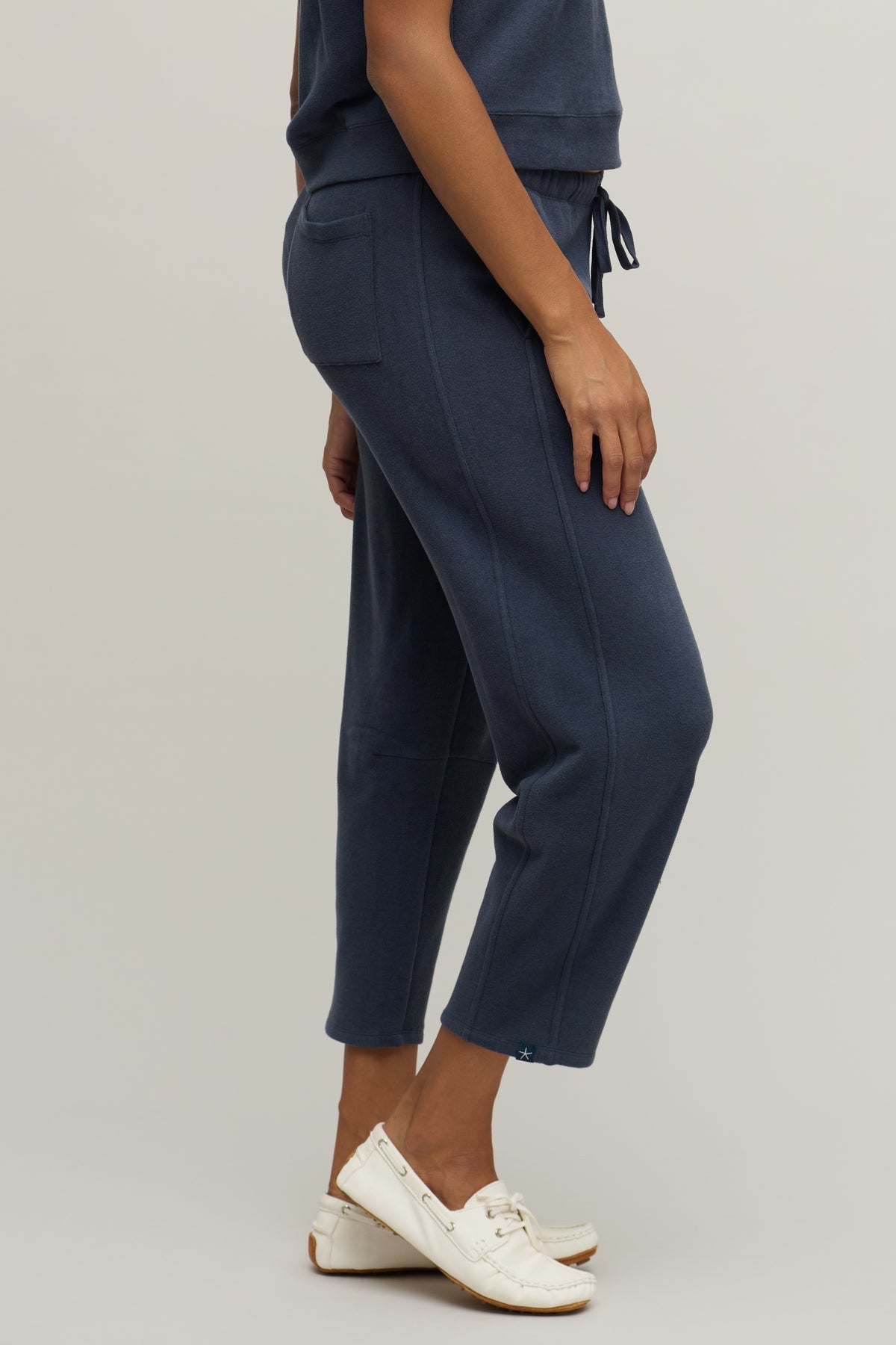 Barefoot Dreams Brushed Fleece Seamed Ankle Pant