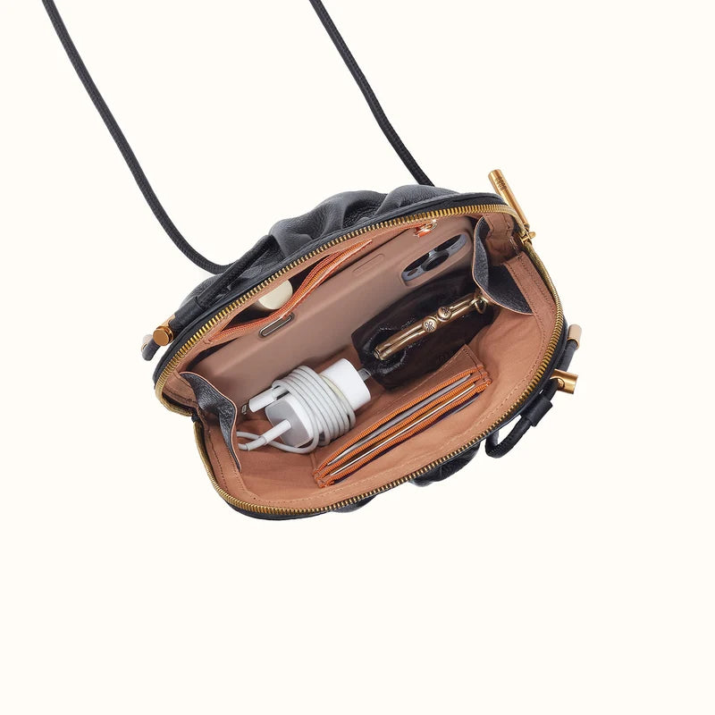 HOBO Isabelle Crossbody in Pebble Leather- Black
