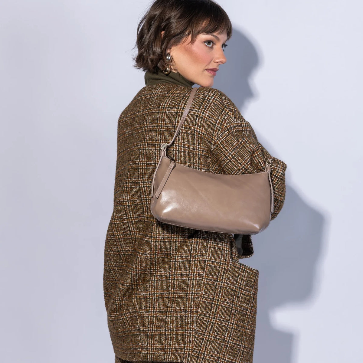 HOBO Scottie Slim Shoulder in Polished Leather- Woodsmoke